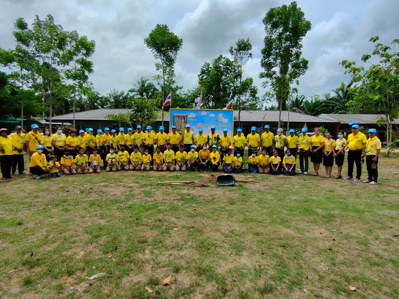 โครงการจิตอาสาพระราชทานตามแนวพระราชดำริ  ณ โรงเรียนวัดสุวรรณนิมิต หมู่ที่ 6 ตำบลทุ่งหลวง